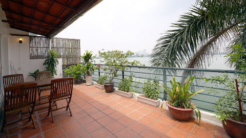 Lake view 03 bedrooms apartment rent in Westlake Hanoi, large balcony