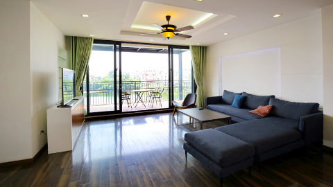 Lake view duplex 04 bedrooms apartment in Tay Ho,large balcony