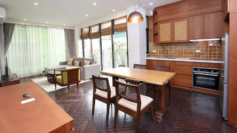 Balcony & lakeview 02 bedrooms apartments for rent in Tay Ho