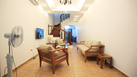 House for rent in Tay Ho, 04 bedroom right Tu Hoa Street
