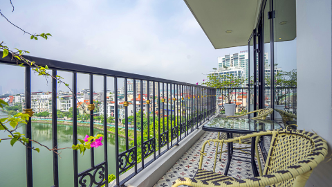 Wonderful Lake view 02 bedroom apartment for rent in Tay Ho