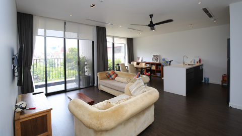 Balcony and simple style 02 bedroom apartment for rent in Tay Ho