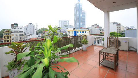 Large 02 bedrooms apartment for rent in Truc Bach Hanoi