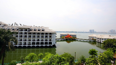 Lake view balcony 2 bedroom apartment for rent in Tu Hoa