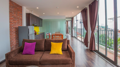 Open serviced 1 bedroom apartment in Dang Thai Mai, Tay Ho