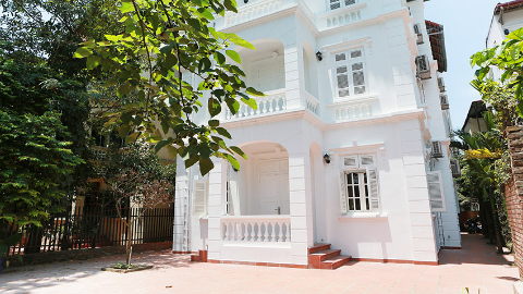 Open view and garden 04 bedroom house house with french style for rent in Tay Ho