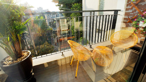 Full daylight and Balcony 03 bedroom apartment for rent in Tay Ho