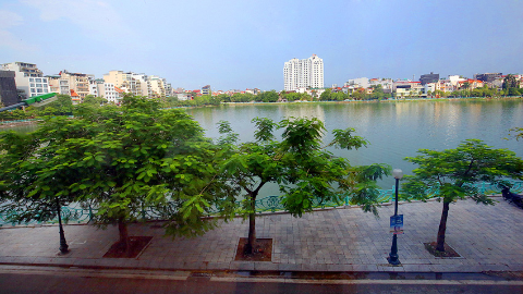 Natural and lakeview 01 bedroom apartment for rent in Quang An