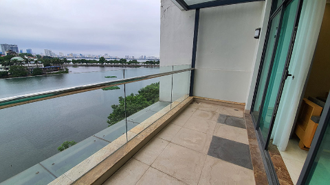 Lake view one bedroom apartment for rent in Truc Bach