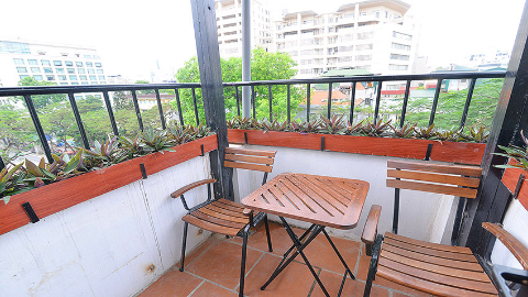 Balcony 02 bedrooms apartments for rent in Hoan Kiem