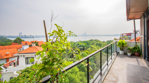 Reasonable lake view 1 bedroom apartment  for rent near in Tay Ho