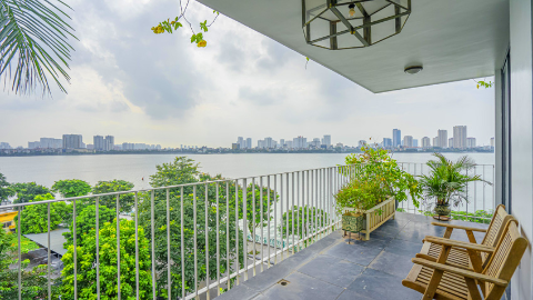 Big Balcony and Lakeview 03 bedroom apartment for rent in Tay Ho Westlake