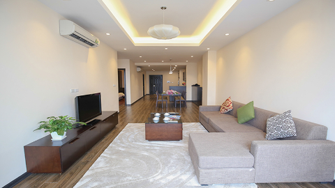 Awesome 02 bedrooms apartment for rent in Ba Dinh near Ngoc Khanh Lake