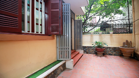 Reasonable 4 bedroom house with a small count yard in Tu Hoa, Tay Ho