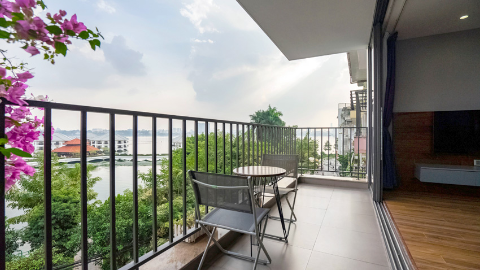 Incredible Balcony and lakeview 02 bedroom apartment for rent in Tay Ho
