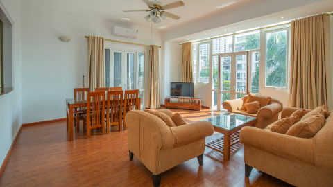 Sunny spacious 2 bedroom apartment in Tay Ho for rent