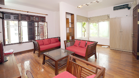 Stylish furnished 3 bedroom house in Au Co, Tay Ho for rent