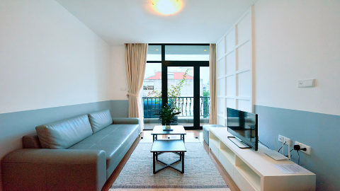 Modern 01 bedroom apartment for rent in Truc Bach with balcony