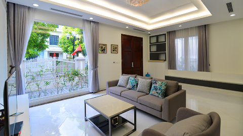 Renovated Villa and Modern style with 04 bedroom for rent in Vinhomesriverside