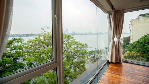 Splendid lake view 2 bedroom apartment in Lang Yen Phu, Tay Ho