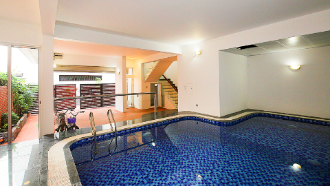 Swimming Pool and lakeview 04 bedroom house for rent in Tay Ho