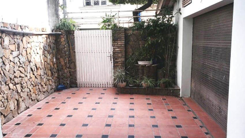 Front yard and space 05 bedroom house for rent in Tay Ho