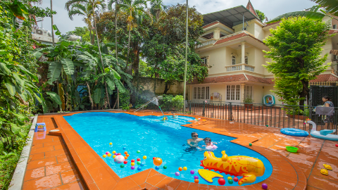 Swimming pool with big garden 05 bedroom villa for rent in Tay Ho