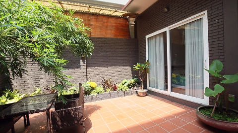 Court yard  furnished 1 bedroom house in To Ngoc Van for rent