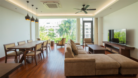 Charming with lakeview 03 bedroom apartment for rent in Tu Hoa street, Tay Ho