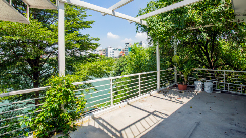 Big terrace tranquil 3 bedroom apartment in Tu Hoa for rent