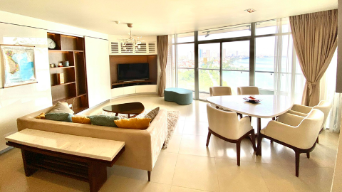 Luxurious Lake view 3 apartment with balcony in Lac Long Quan, Tay Ho