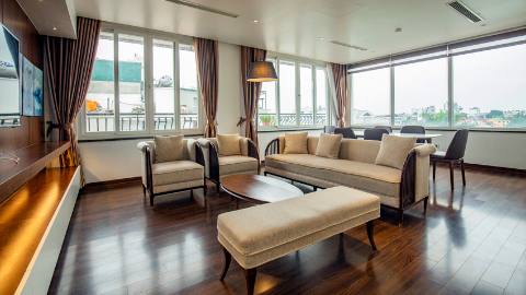 Great location, lakeview  02 bedroom apartment in Tu Hoa, Tay Ho