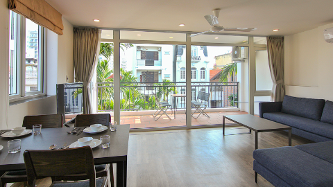 Big balcony and green view 01 bedroom apartment for rent in Tay Ho, West lake
