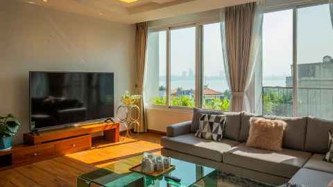 Lake view cozy 3 bedroom apartment with a balcony in Quang Khanh for rent
