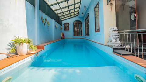 Pool 5 bedroom house with big yard for rent in Tay Ho