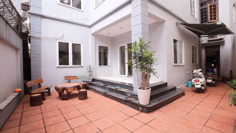 Big front yard with rooftop 05 bedroom house for rent in Quang An, West lake