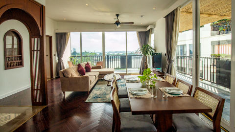 Amazing lakeview and big balcony 02 bedroom apartment for rent in Tay Ho