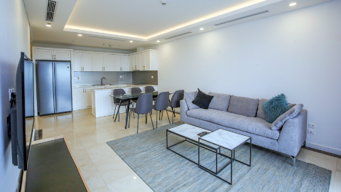 Good furnishing, lakeview 03 bedroom apartment for rent at Dleroi Solei Building