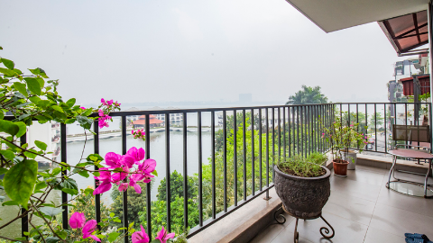 Magnificent lake view 1 bedroom apartment in Tu Hoa for rent