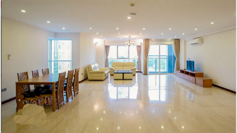 Spacious with Golfview 04 bedroom apartment for rent at L2 Building,ciputra