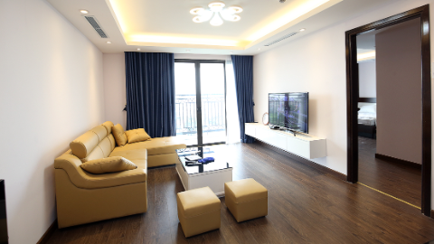 Modern style with good light 03 bedroom apartment for rent at Dleroi Solei Building