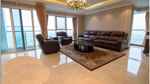 High floor with good view 04 bedroom apartment for rent at L1 Building for rent