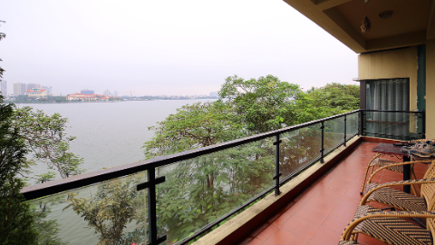 Beautiful 3 bedroom lake view apartment in Tay Ho for rent
