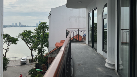 Lakeview with big balcony 03 bedroom apartment for rent in Tay Ho, West lake