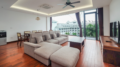 Good light with nice view 03 bedroom apartment for rent in Tu Hoa Tay Ho West lake