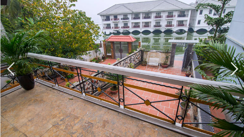Lakeview with front yard 04 bedroom villa for rent in Tu Hoa Tay Ho West lake