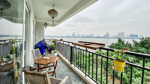 Duplex style with big balcony 04 bedroom apartment for rent in Tay Ho West lake