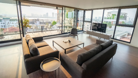 Stunning lakeview with big terrace 03 bedroom apartment for rent in Tay Ho West lake