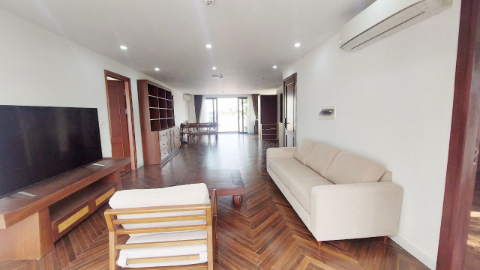 Big balcony with good light 03 bedroom apartment for rent in Tay Ho West lake