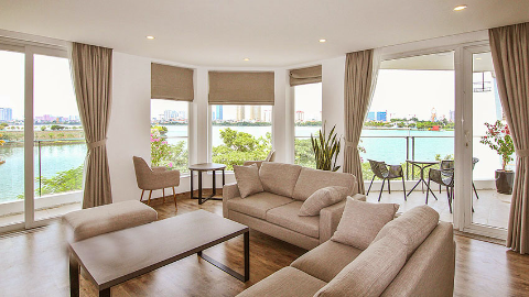 Lakeview with balcony 03 bedroom apartment for rent in Tay Ho West lake